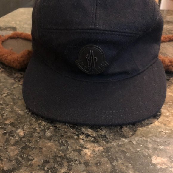 Moncler Cap - Picture 3 of 6